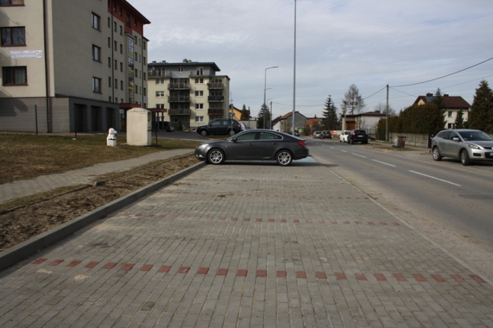 Budowa parkingów przy ulicy Sucharskiego