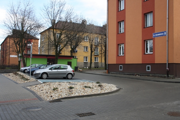 Budowa miejsc parkingowych w ul. Skłodowskiej